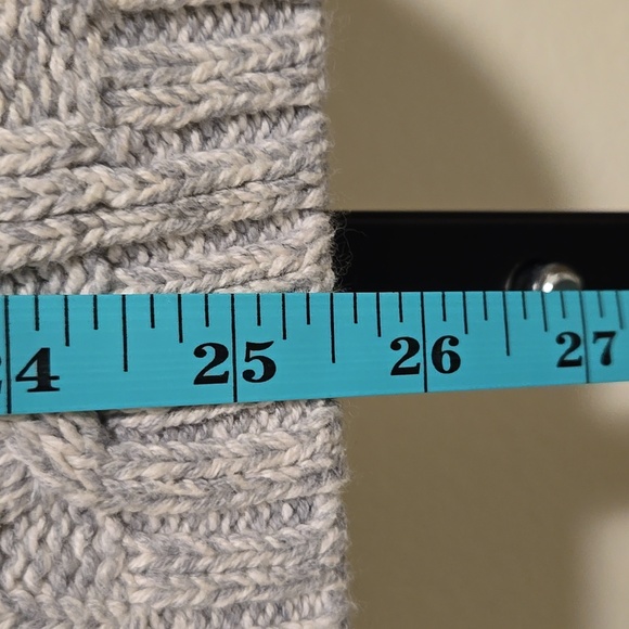 🎯Old Navy Cable Knit Sweater - Picture 6 of 6